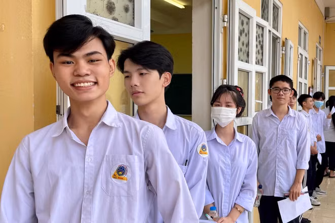 Thí sinh Nam Định đạt điểm bình quân các môn thi cao nhất cả nước, trong đó có 293 thí sinh đạt điểm 10.