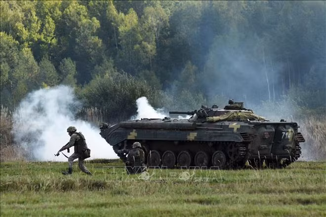 Binh sĩ Ukraine tham gia cuộc tập trận quốc tế "Rapid Trident" tại thành phố miền tây Lviv. (Ảnh minh họa: AFP/TTXVN)