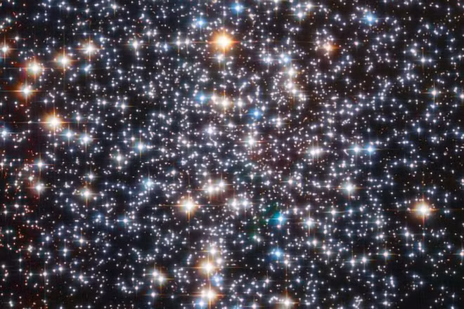 Cụm sao Messier 4, nơi kính Hubble phát hiện hố đen mới. (Nguồn: Live Science)