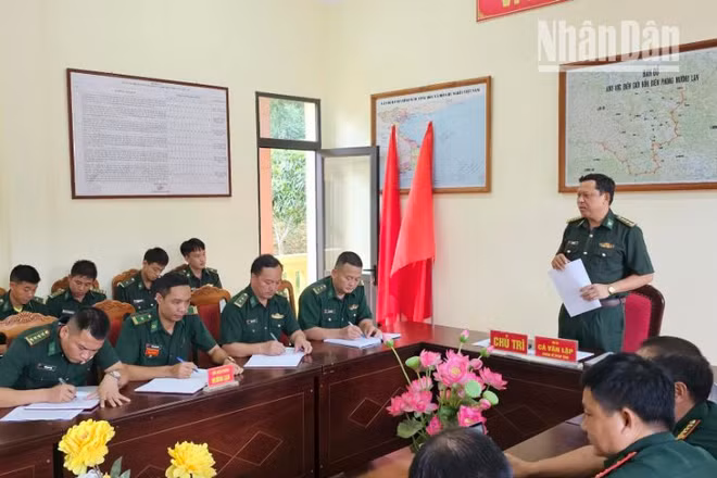 Đoàn công tác số 2 kết luận buổi kiểm tra tại Đồn Biên phòng Mường Cai. (Ảnh: Quàng Hùng)