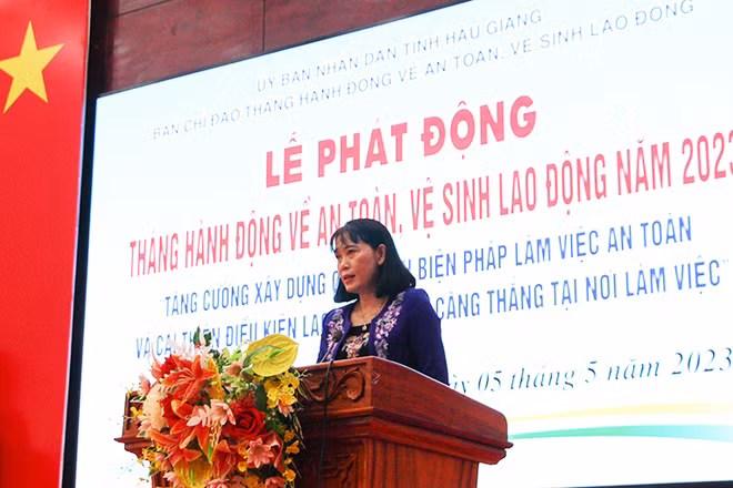 Phó Chủ tịch Ủy ban nhân dân tỉnh Hậu Giang, Hồ Thu Ánh phát biểu tại Lễ phát động