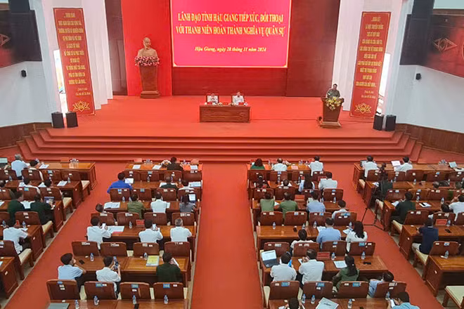 Quang cảnh buổi tiếp xúc, đối thoại.