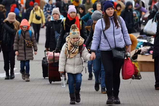 Người tị nạn Ukraine tới chỗ ở tạm và trung tâm trung chuyển người tị nạn tại Ba Lan, ngày 8/3/2022. (Ảnh: Reuters)