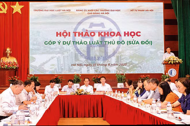 Đảng ủy Khối các trường đại học, cao đẳng Hà Nội; Sở Tư pháp Hà Nội và Trường đại học Luật Hà Nội phối hợp tổ chức Hội thảo khoa học "Góp ý dự thảo Luật Thủ đô (sửa đổi)".