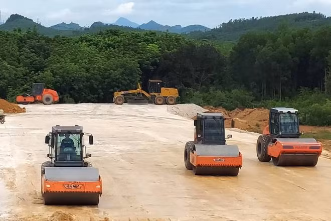Thi công dự án công trình đường bộ cao tốc Bắc-Nam đoạn đi qua tỉnh Quảng Bình