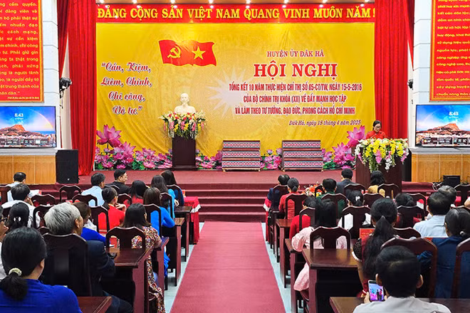 Quang cảnh hội nghị.
