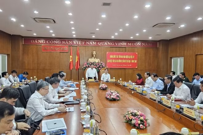 Toàn cảnh hội nghị.
