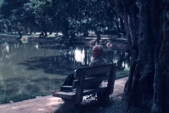 Cảnh trong phim "Hà Nội trong mắt ai". (Ảnh: Viện Phim Việt Nam)