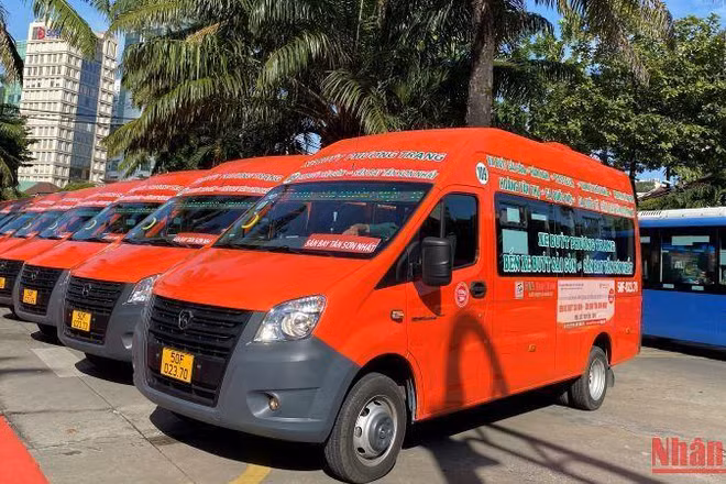 Tuyến xe buýt 109 được bố trí đón khách tại làn B ga quốc nội, sân bay Tân Sơn Nhất, tạo điều kiện cho hành khách tiếp cận xe buýt dễ dàng hơn.
