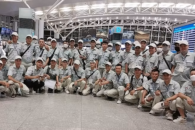 Lao động đi làm việc ở nước ngoài theo hợp đồng. (Ảnh: Dolab)