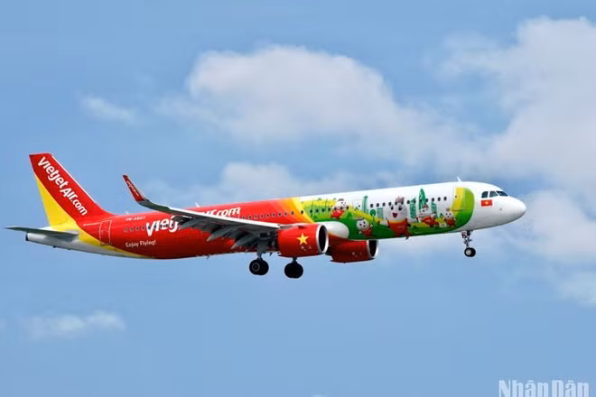 Vietjet trở thành hãng hàng không đầu tiên khai thác đường bay thẳng từ Thành phố Hồ Chí Minh đến Perth (Australia).