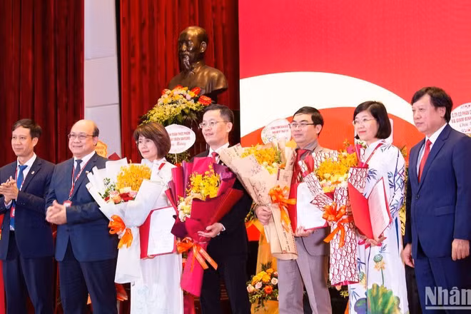 Ra mắt Trường Hóa và Khoa học sự sống, Trường Vật liệu thuộc Đại học Bách khoa Hà Nội