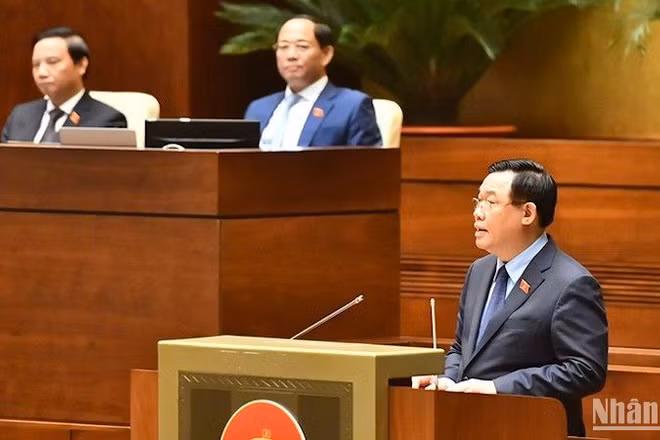 Chủ tịch Quốc hội Vương Đình Huệ phát biểu kết thúc phiên chất vấn và trả lời chất vấn, ngày 8/6/2023.