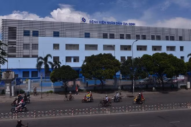 Bốn bệnh nhân trong nhóm sinh viên bị ngộ độc Methanol đang điều trị tại Bệnh viện Nhân dân Gia Định.