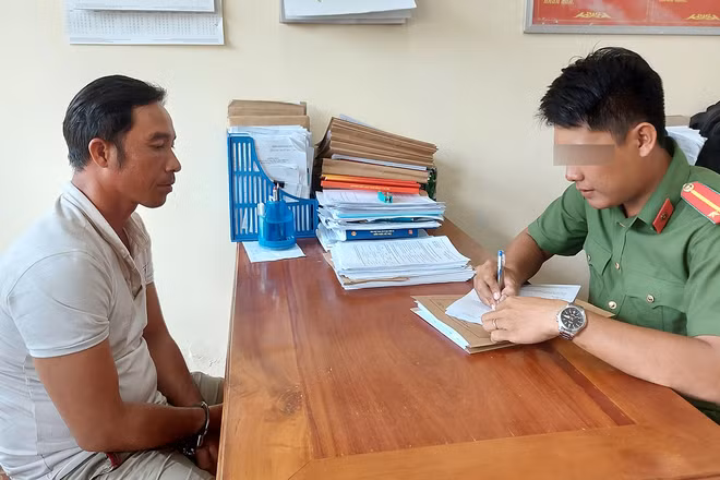 Đối tượng Phan Tấn Đạt tại cơ quan Công an.
