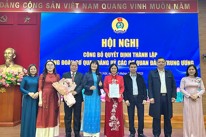 Ra mắt Ban Chấp hành Công đoàn cơ quan Đảng ủy các cơ quan Đảng Trung ương, nhiệm kỳ 2025-2028. 