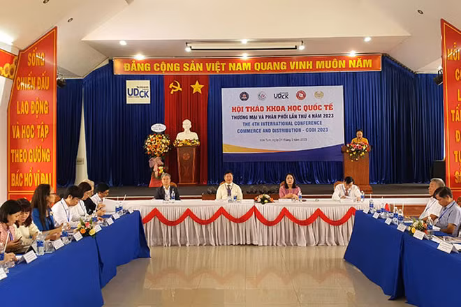 Quang cảnh hội thảo.
