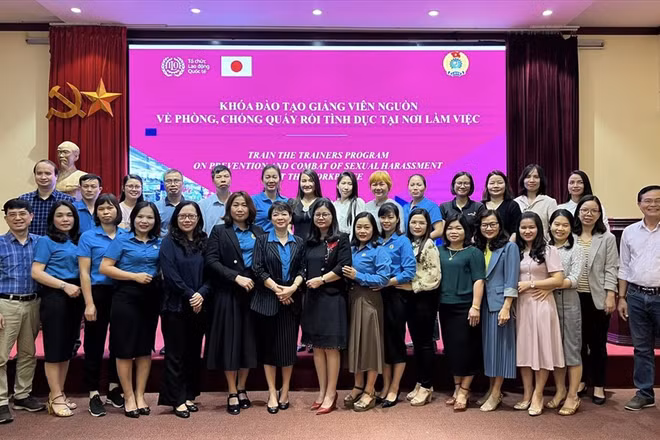 Các học viên tham gia khóa đào tạo.