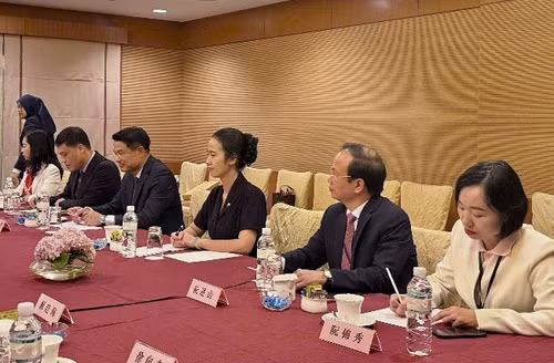 Đoàn đại biểu VKSND tối cao Việt Nam dự hội đàm