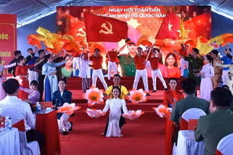 Công an tỉnh Cà Mau phối hợp Ủy ban nhân dân phường Tân Thành, tỉnh Cà Mau tổ chức Ngày hội toàn dân bảo vệ an ninh Tổ quốc năm 2025.