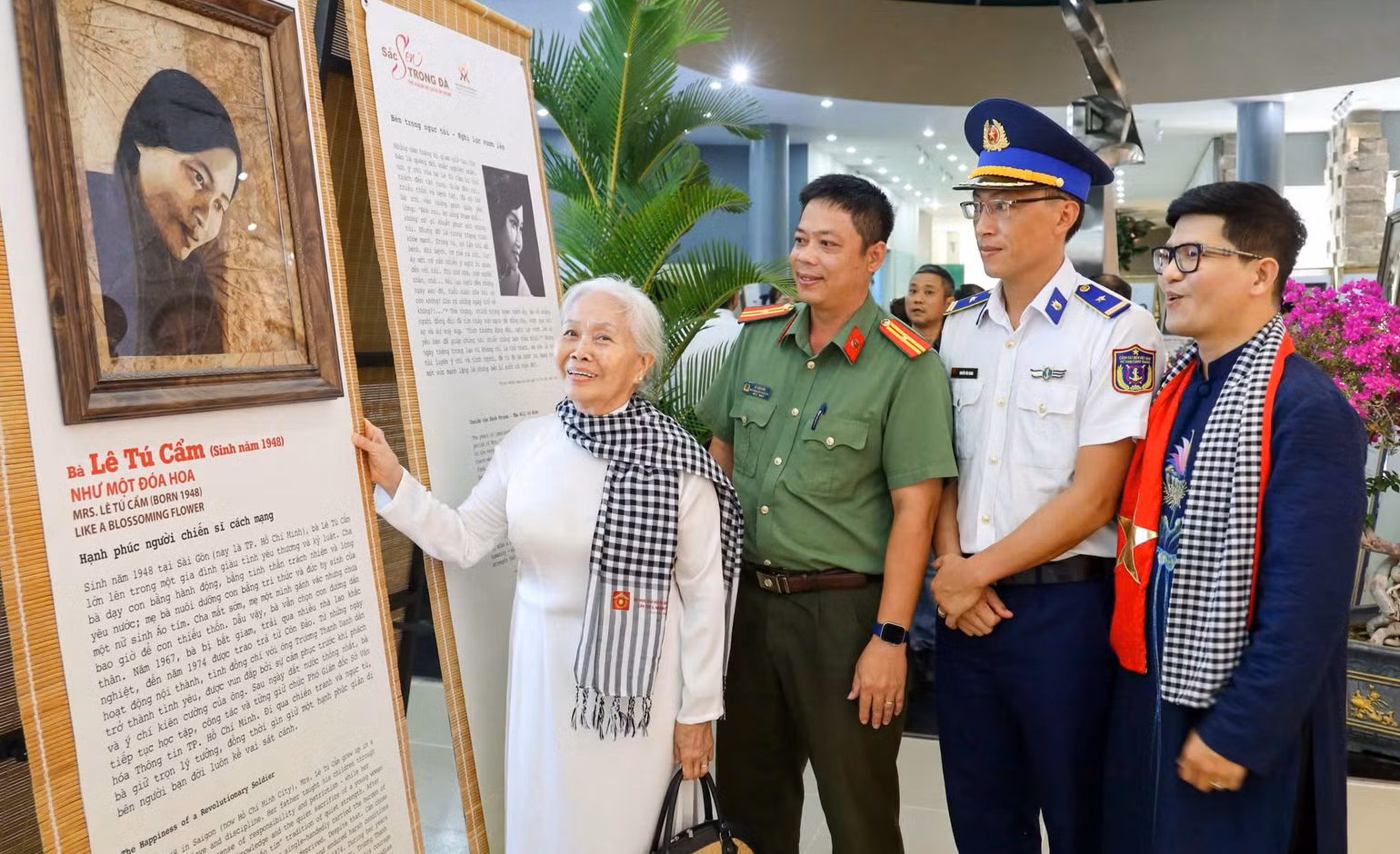 tham-quan-trien-lam.jpg