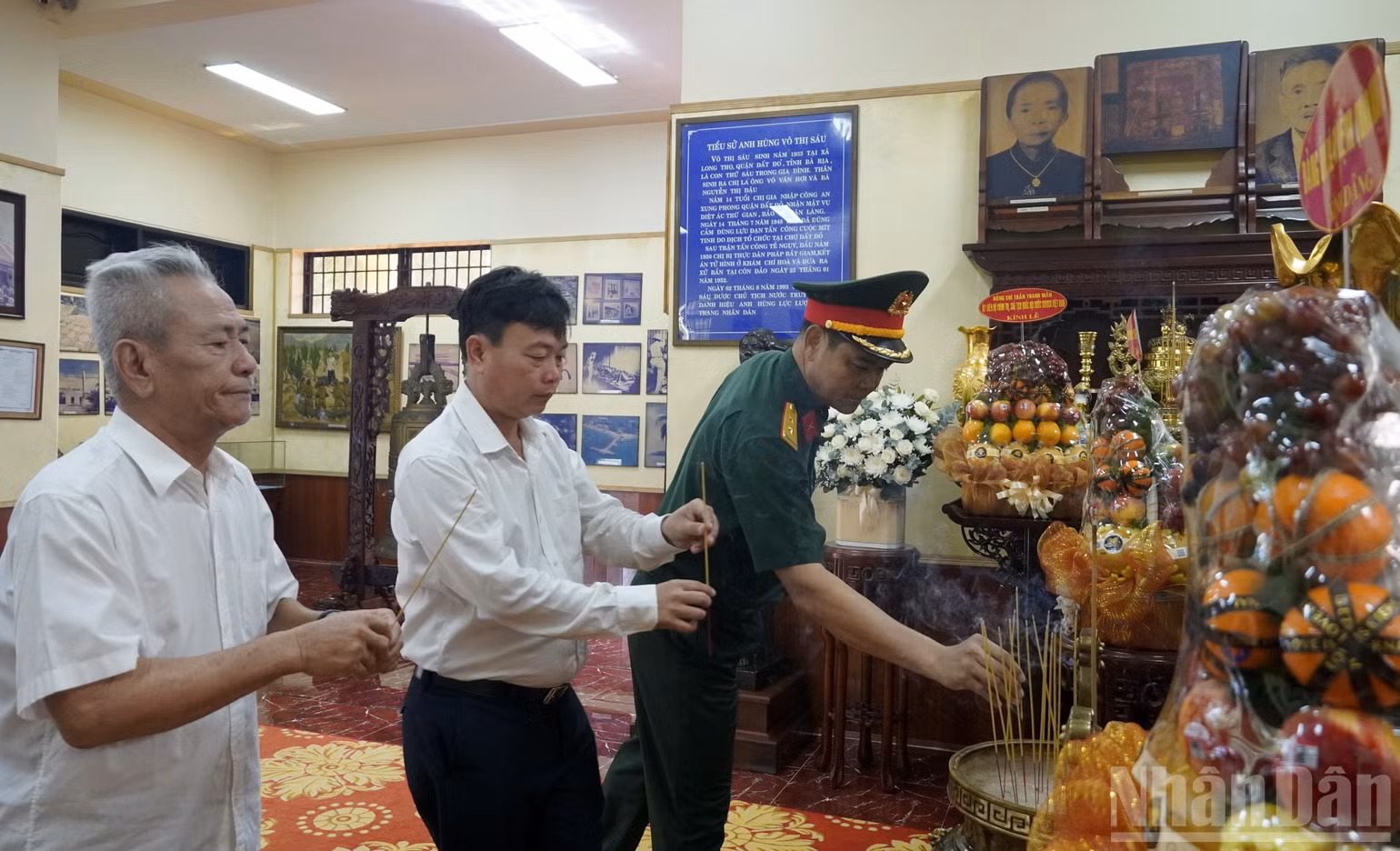 ndo_br_quan-dan-den-thap-huong.jpg