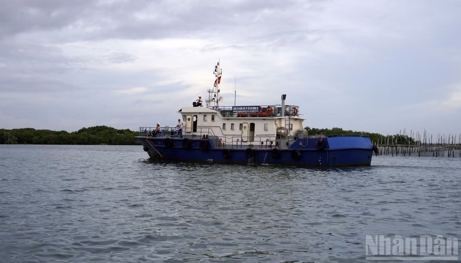 ndo_br_tau-cang-vu.jpg