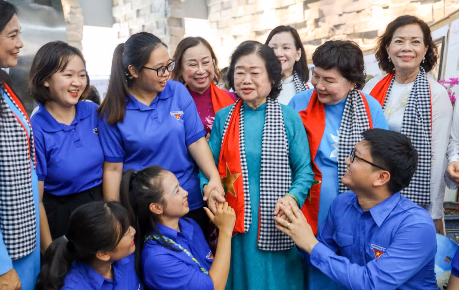 pct-nuoc-truong-my-hoa-ben-the-he-tre.jpg