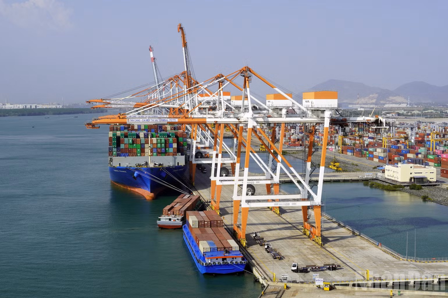 ndo_br_cang-cmtv-tinh-brvt.jpg