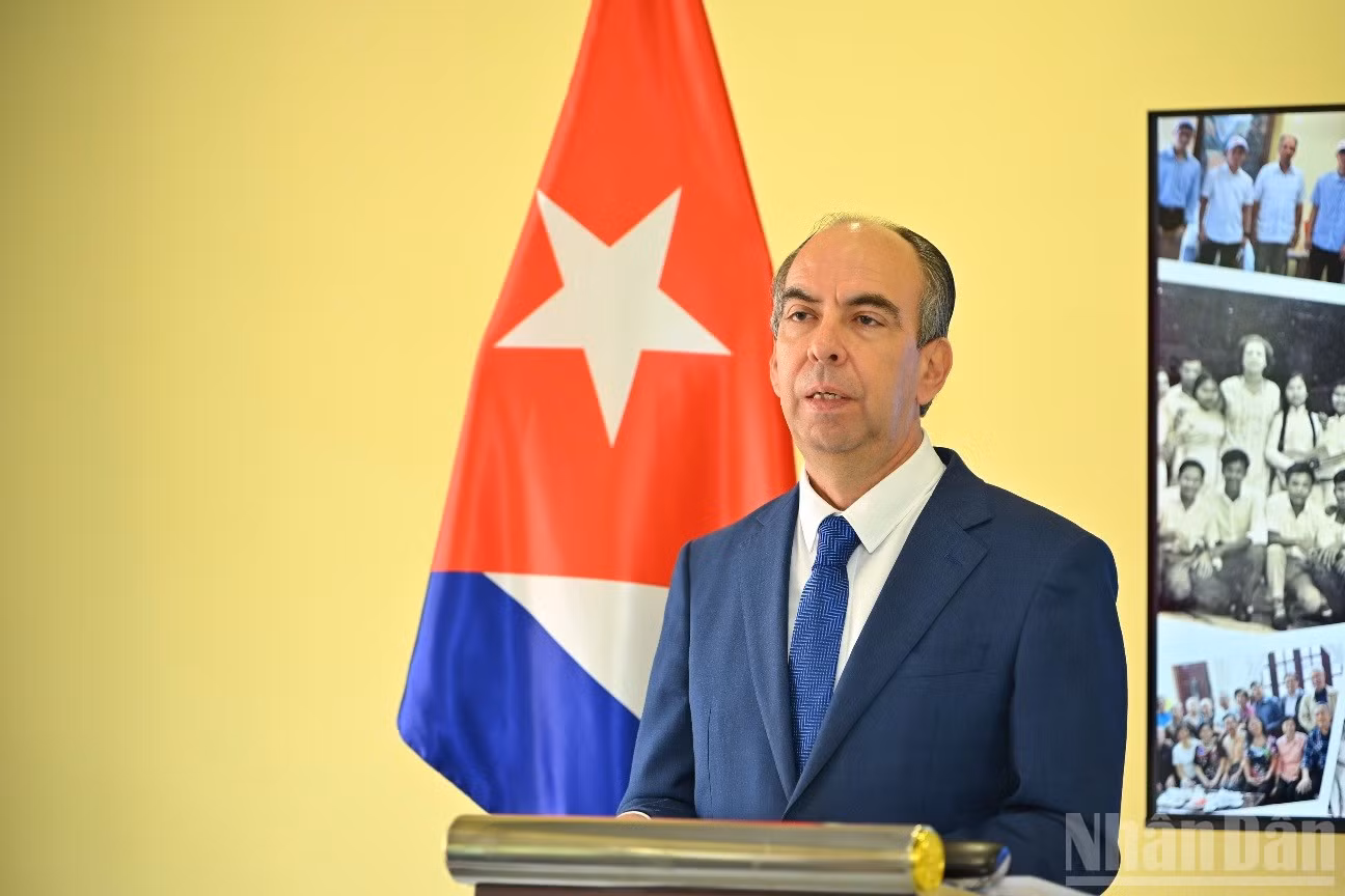 ndo_br_1000046107-9802.jpg