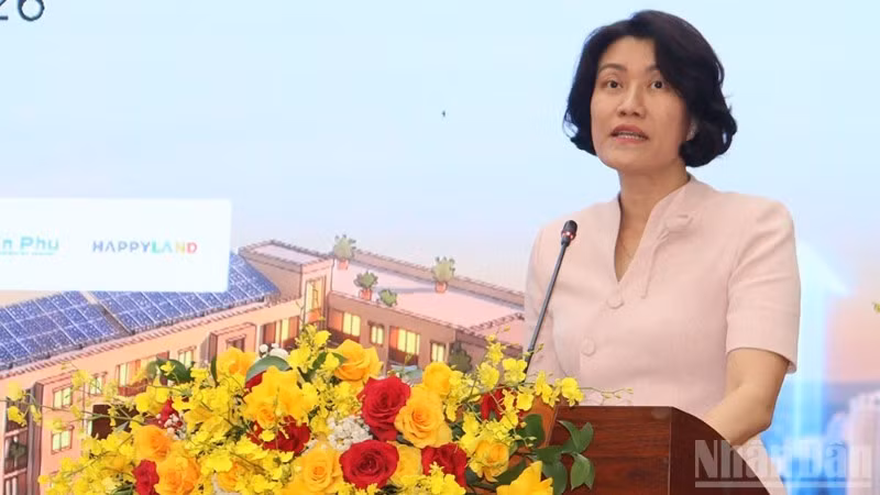 Tổng Biên tập Báo Xây dựng Nguyễn Thị Hồng Nga phát biểu khai mạc hội thảo.