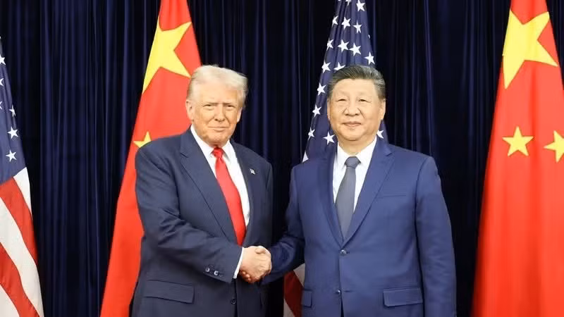 Tổng Bí thư, Chủ tịch Trung Quốc Tập Cận Bình gặp Tổng thống Mỹ Donald Trump tại Busan, Hàn Quốc ngày 30/10/2025. (Ảnh: www.gov.cn)