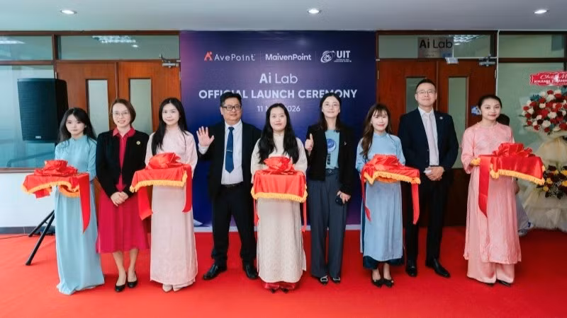 Nghi thức khánh thành Phòng nghiên cứu và phát triển AI Lab UIT-AvePoint.