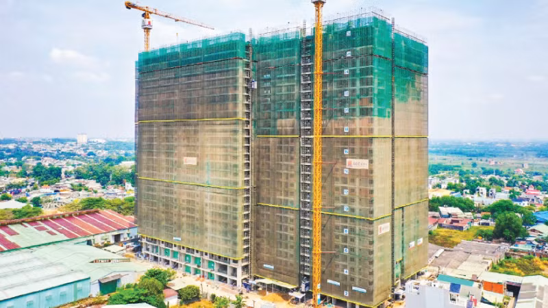 Một dự án căn hộ chung cư đang thi công tại Thành phố Hồ Chí Minh.