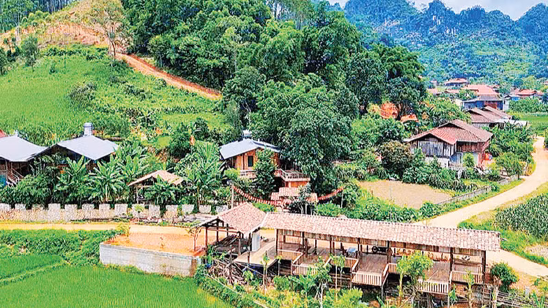 Toàn cảnh Làng du lịch xã Hữu Liên, tỉnh Lạng Sơn.
