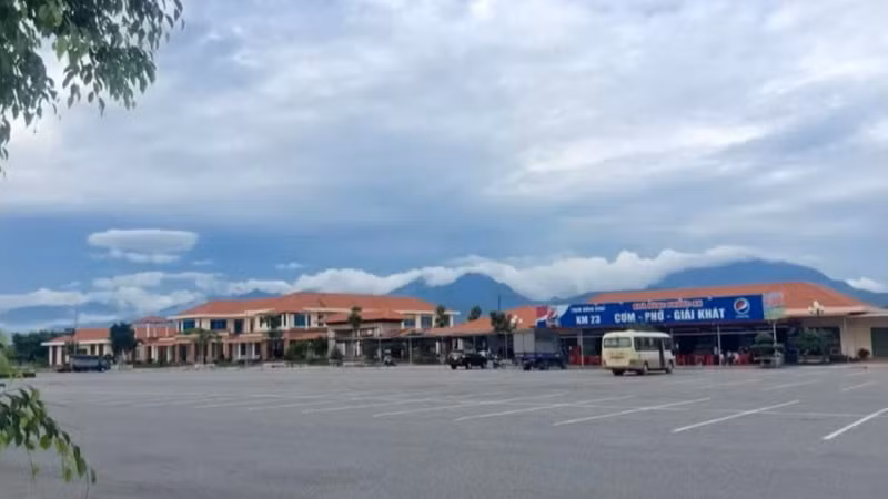 Trạm dừng nghỉ trên cao tốc bắc-nam.