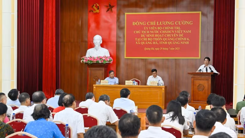 Chủ tịch nước Lương Cường dự sinh hoạt Chi bộ thôn Quảng Chính 6.