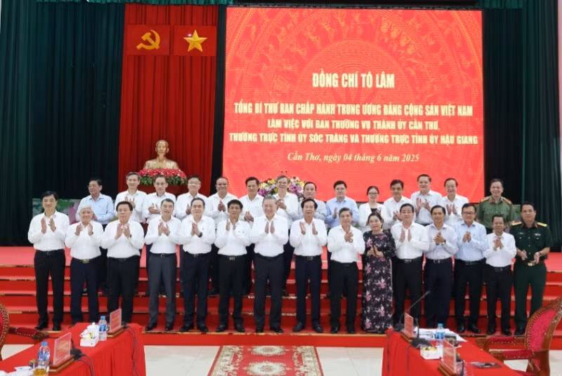 vna-potal-tong-bi-thu-to-lam-lam-viec-voi-thuong-vu-thanh-uy-can-tho-thuong-truc-tinh-uy-soc-trang-va-hau-giang-8073047-7611.jpg