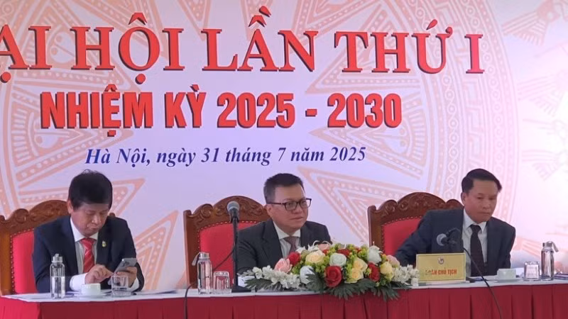 Đoàn Chủ tịch tại Đại hội. (Ảnh: Nguyễn Trọng Lịch/ TTXVN)