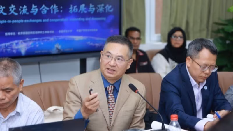 Giáo sư, Tiến sĩ Thành Hán Bình phát biểu tham luận tại một hội thảo. (Ảnh: NVCC)