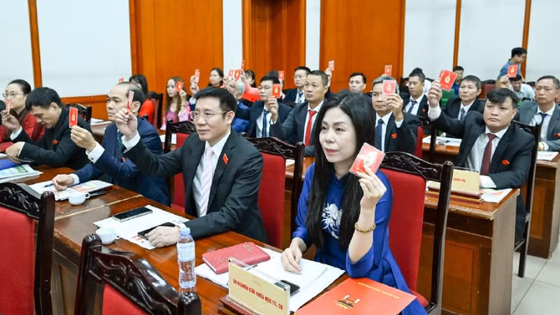 Đại hội Đảng bộ cơ quan Ban Tổ chức Trung ương biểu quyết thống nhất cao với phương hướng, nhiệm vụ trong giai đoạn mới. (Ảnh DUY LINH)