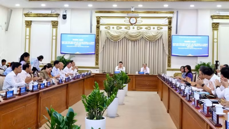 Toàn cảnh phiên họp.