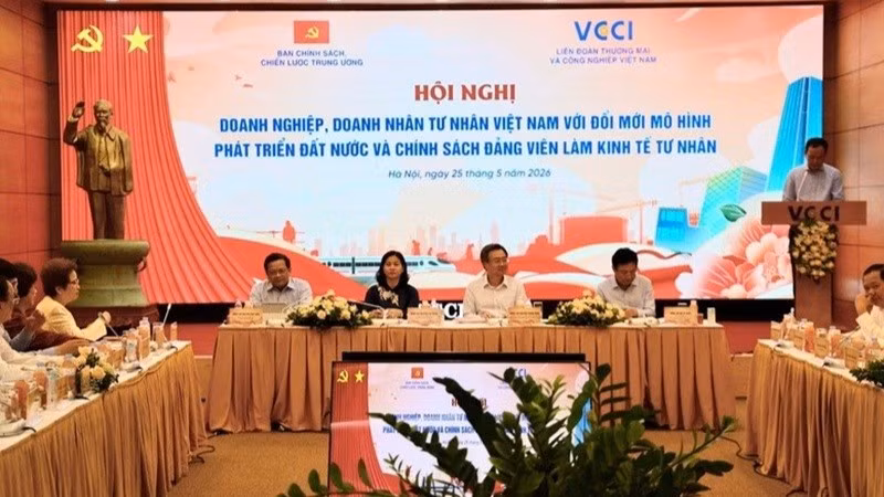 Hội nghị "Doanh nghiệp, doanh nhân tư nhân Việt Nam với đổi mới mô hình phát triển đất nước và chính sách đảng viên làm kinh tế tư nhân". (Ảnh: VGP)
