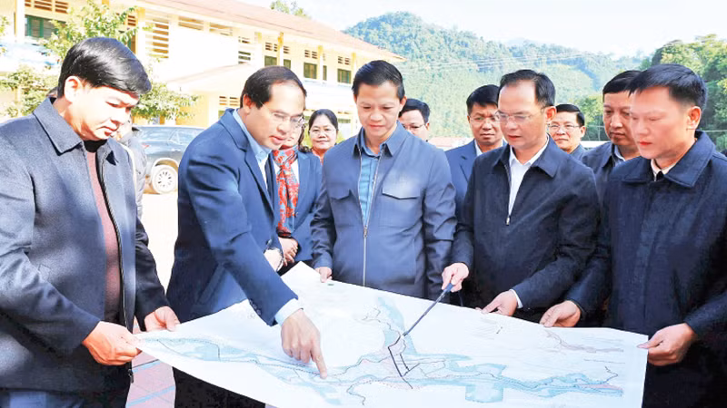 Lãnh đạo tỉnh Thái Nguyên thường xuyên kiểm tra, chỉ đạo tháo gỡ vướng mắc giải phóng mặt bằng các dự án lớn.
