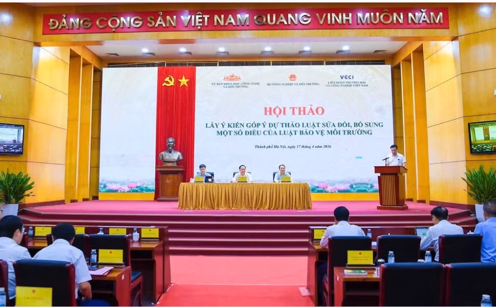 Một buổi hội thảo sửa đổi Luật Môi trường mới đây. (Ảnh: Công thông tin điện tử Bộ Nông nghiệp và Môi trường)