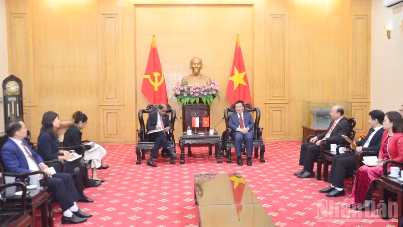 Quang cảnh buổi tiếp và làm việc. (Ảnh: PHẠM CƯỜNG)