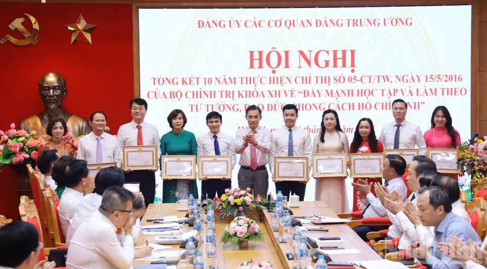 ndo_br_bac-hoai-trung-chuan.jpg