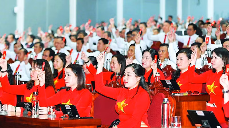 Đại hội đại biểu Đảng bộ tỉnh Cà Mau lần thứ 1, nhiệm kỳ 2025-2030 biểu quyết thông qua các “quyết sách” trong giai đoạn mới.