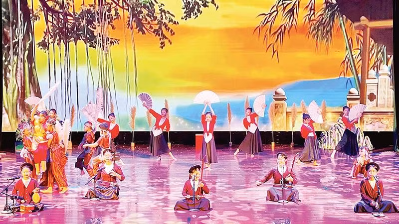 Những làn điệu xẩm vang lên trên các sân khấu ở Ninh Bình.