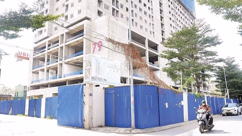 Dự án nhà ở xã hội tại ô đất NO1 Khu đô thị mới Hạ Đình đang hoàn thiện (Ảnh QUANG THÁI)